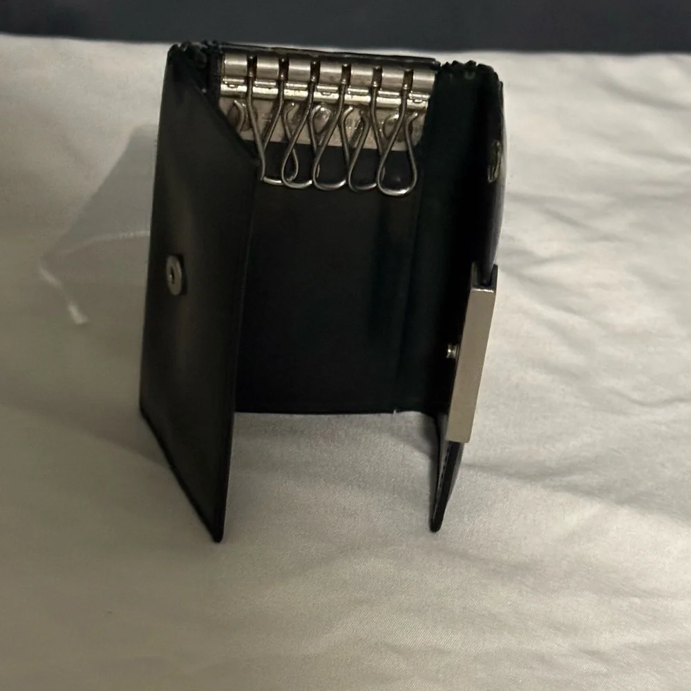 Prada vintage key holder unisex 🔑